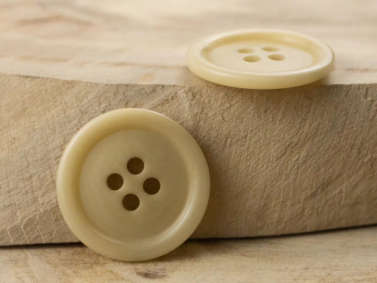 Corozo button-18